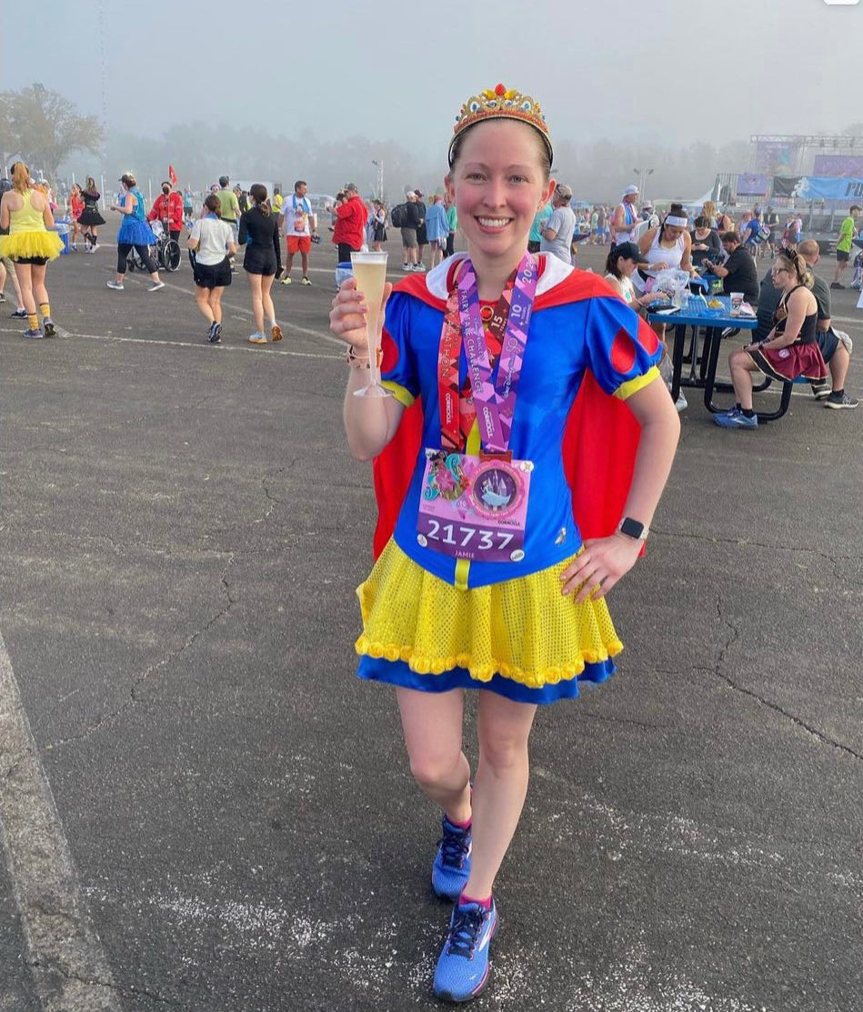 Snow White running outfit